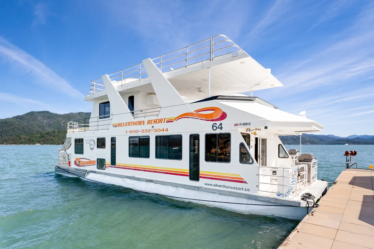Queen I houseboat at Silverthorn Resort on Shasta Lake
