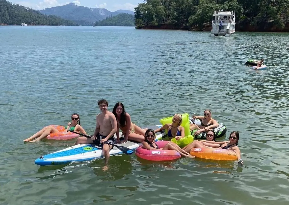 Floats, SUPs & Kayaks at Silverthorn Resort Pro Shop