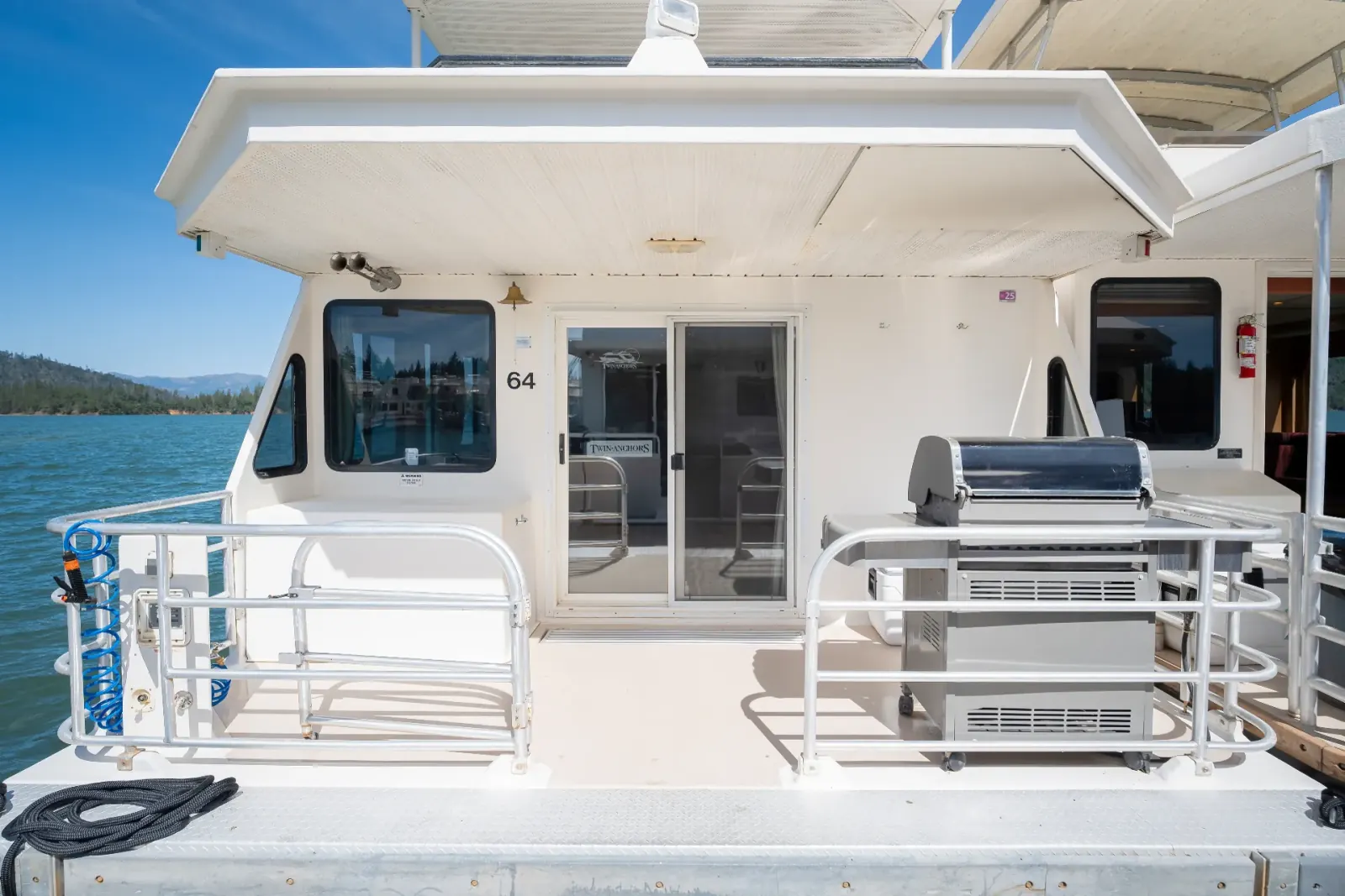 Queen I premium houseboat rental at Silverthorn Resort on Shasta Lake — hero image 2